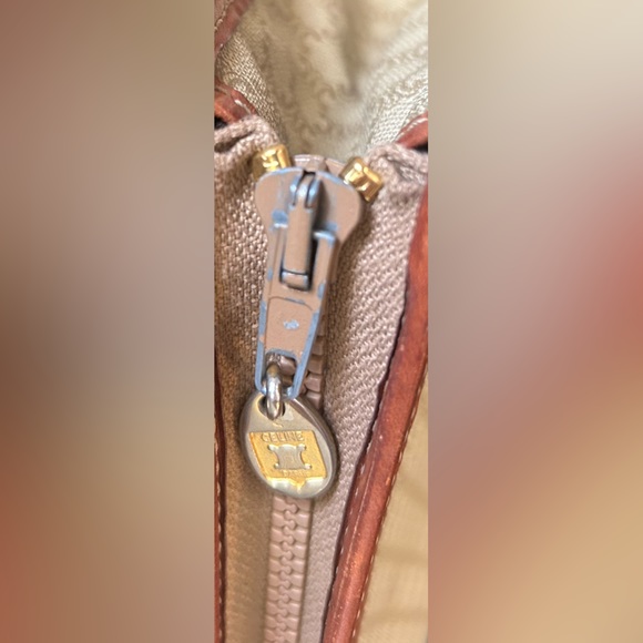 CELINE TRIOMPHE VINTAGE POUCH - Picture 12 of 13